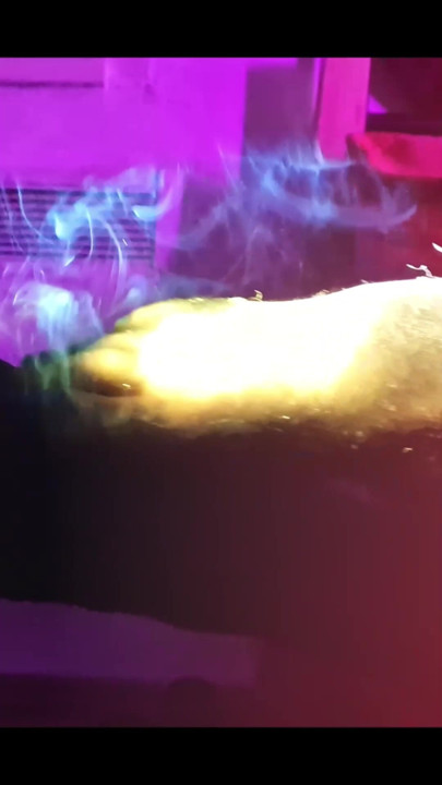 मेरे पैर आपका इंतजार कर रहे हैं