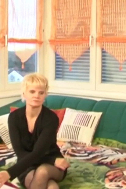 Une femme au foyer mature affamée de sperme se fait baiser la plus excitée de sa vie