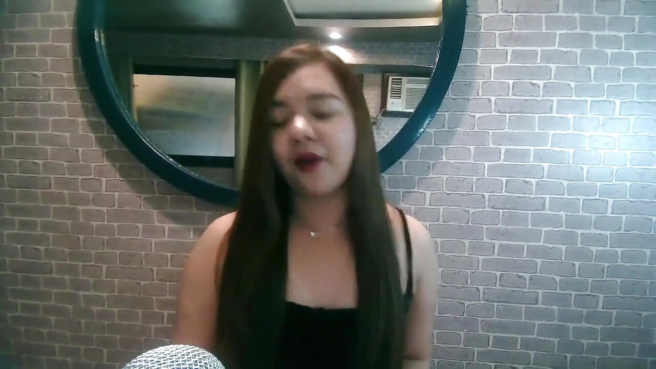 First Time Peeing on a Mouth Sharinami Podcast