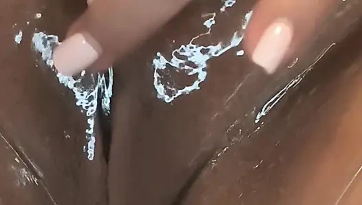 Gece yarısı samimi spa ayini