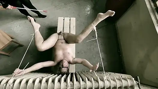 Majikan dominatrix april - sel 45 april penjara - bagian 3