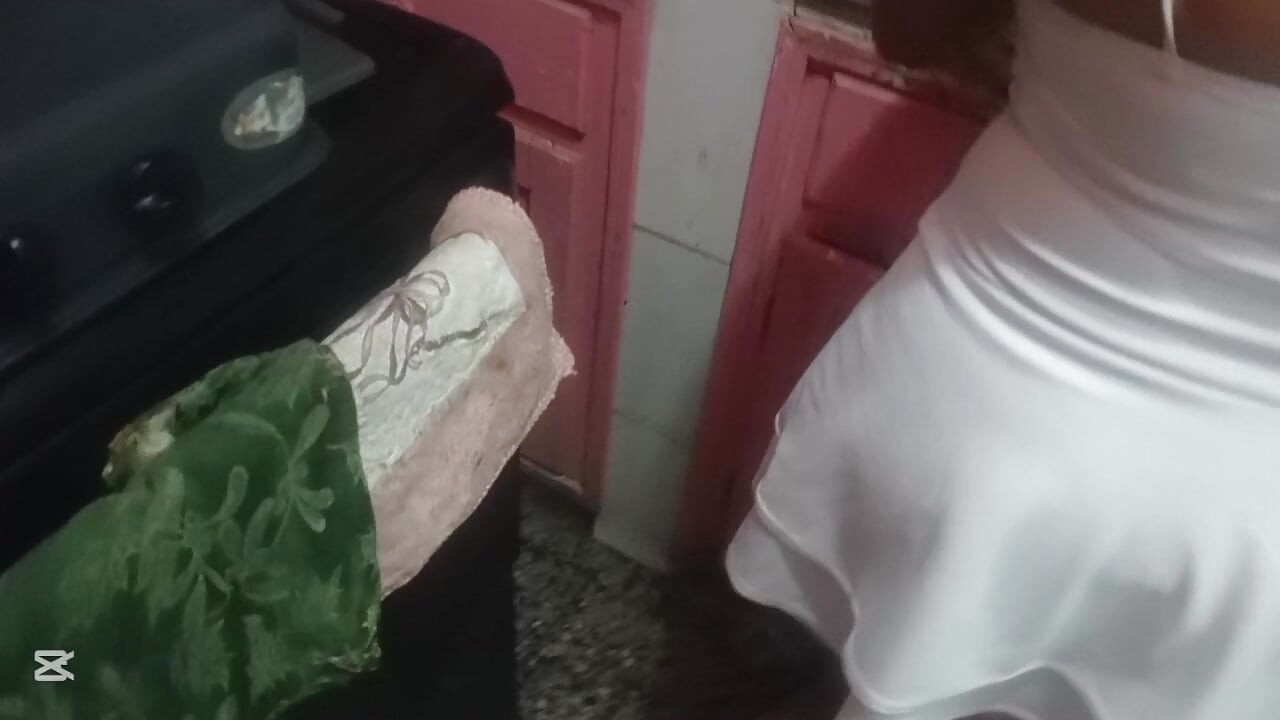 Tamil cleaning lady was cooking and ended up fucking her