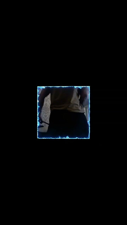 Carl o face pe mica târfă roșcată makeitraingirl să-i facă o muie lentă și plăcută, e prima ei | Clip 3