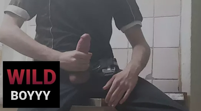 Wildboyyy - Masturbate in McDonald's outfit