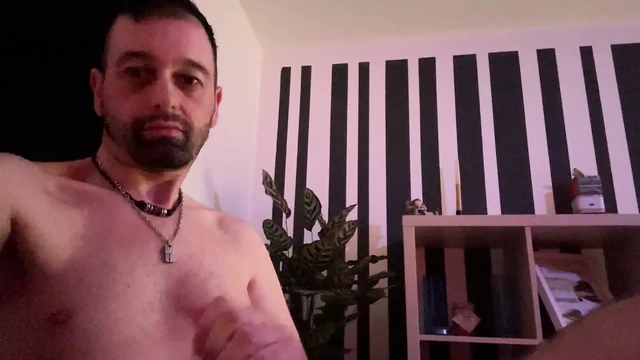 Jerking off on bar stool and cumshot