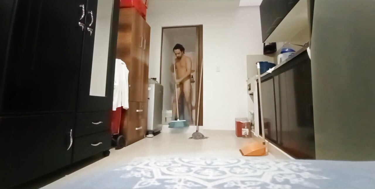 Incredible! My Step Aunt Came Into the House When She Was Doing Toilet Naked and Fell Into the Trap