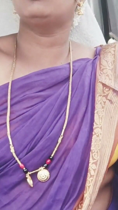 Beautiful Telugu Maid car sex, telugu dirty talks..crezy momos... | Clip 1