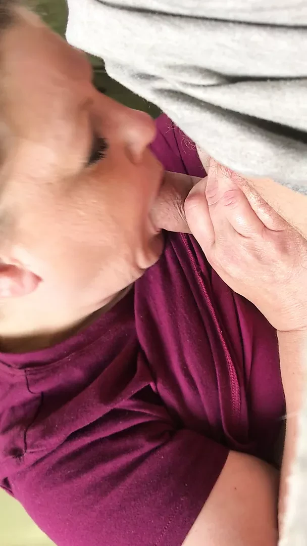 Bbw Head monster Gets face covered