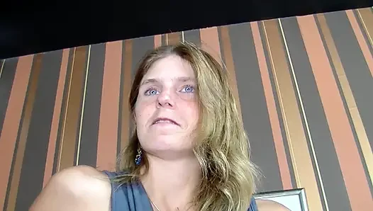 Strong and ugly German whore masturbates in solo action