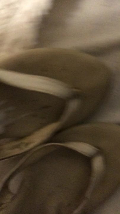 Cum in heelya sandals