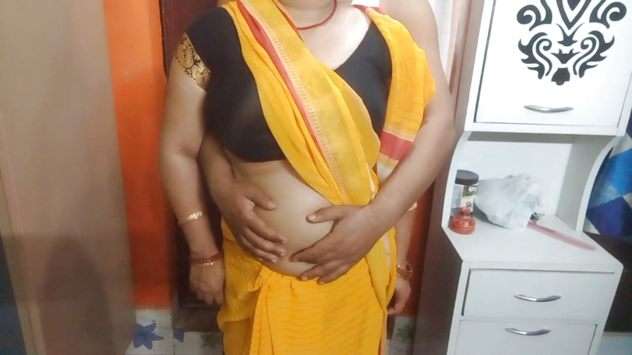 India linda teniendo romance