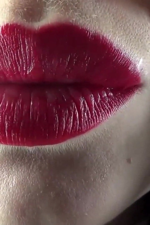 Listen the vinyl JOI with red big lips and sexy tits