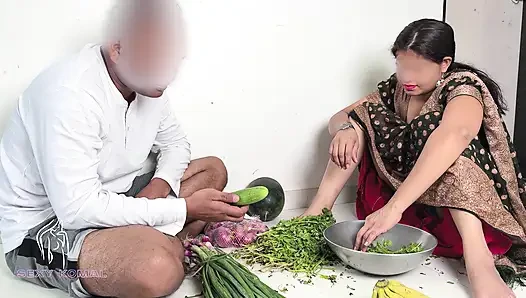 Komal Mami, kau obati sayurannya, beri aku pisang.