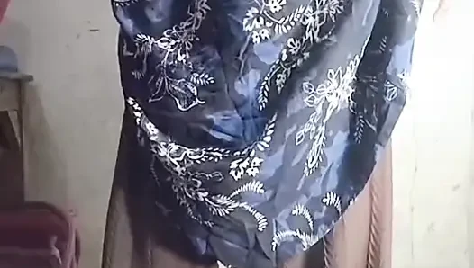 Double dildo dal ke pani nikali ek dildo ass mein ek dildo pussy mein desi bhabhi masturbation Hindi audio
