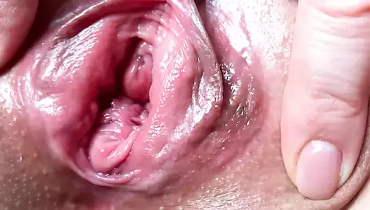 Her gaping creamy cunt is delicious! Eating a aroused puffy pussy. Creampie. Female orgasm. Extreme close-up