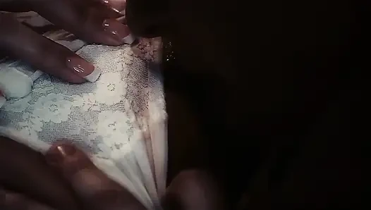 Karlie simon berdandan seperti dia di masa lalu
