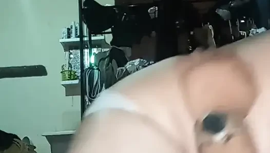 Kız arkadaşımın üvey erkek arkadaşı sikiliyor