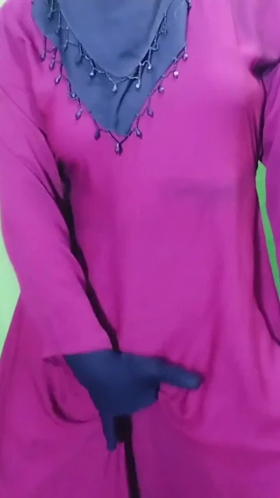 Momento emocional de "India hermosa pareja musulmana hijabi sedienta de follar"