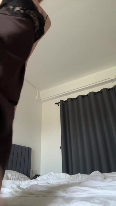 Lihat itu semua begitu basah. Versi lengkap di OF. Bergabung sekarang!