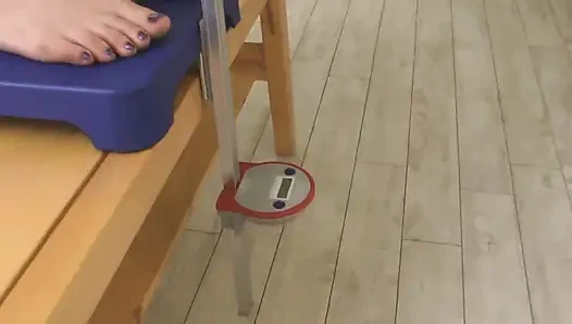 Büyük memeli güzel Asyalı sahne 4_big göğüslü, kıllı Japon kadın seks oyuncaklarının ve yarağın tadını çıkarıyor