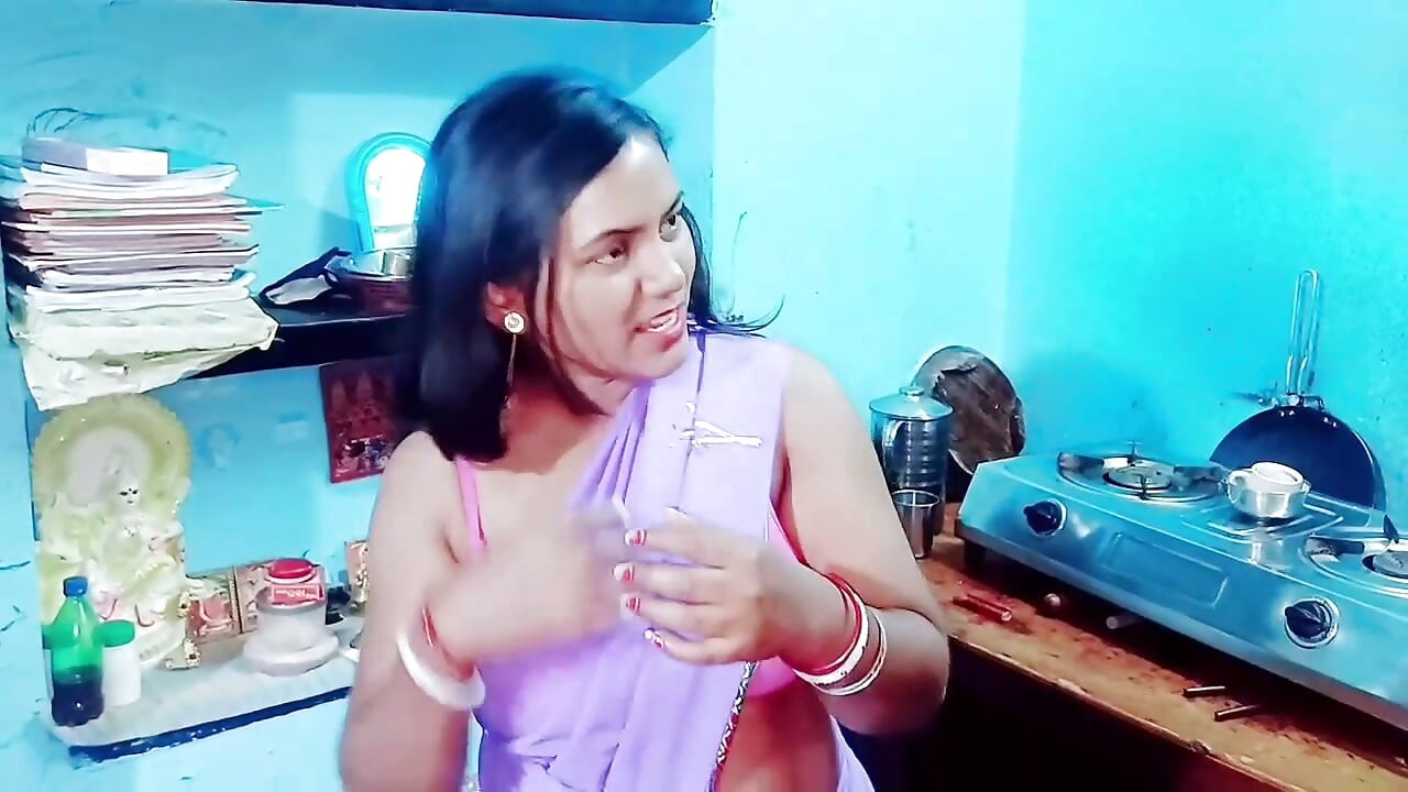 Desi Bhabhi ne apne Choti bahen ko Jija ke sath karvaya Sex Threesome clear Hindi audio