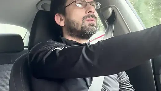 Sie konnte es kaum erwarten - MILf blowjob &handjob während der fahrt - öffentlicher auto-sex kingyordanov