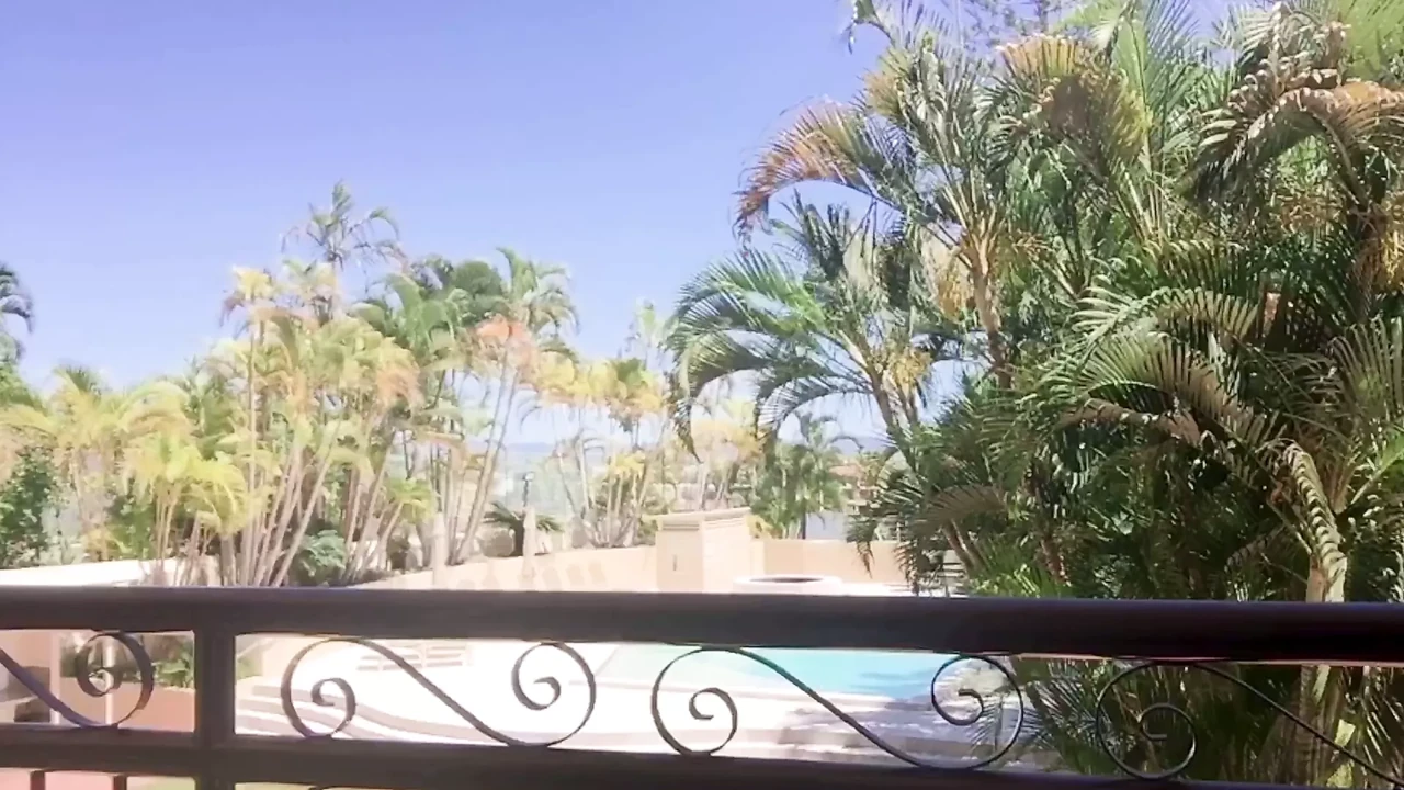 sexy asian shemale secretly show her cock in hotel balcony