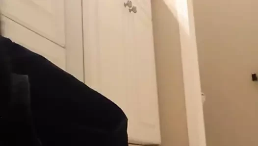 Çamaşır sepetinde kamera