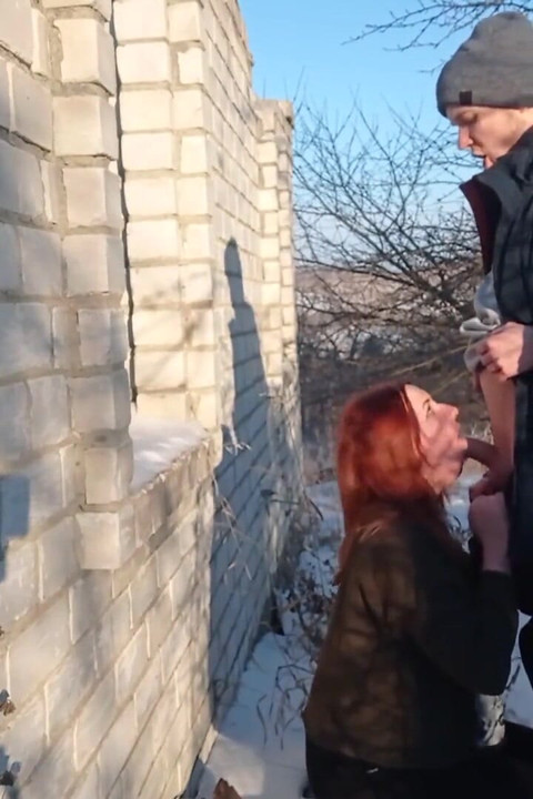 सर्दियों में आउटडोर सेक्स - लड़का मुझे जोर से चोदता है