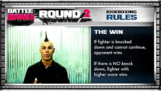 Ebenholz-schätzchen genießt es, den schwanz eines typen im ring zu befriedigen