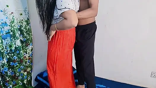 Adik tiri ngentot sama adik tiri india