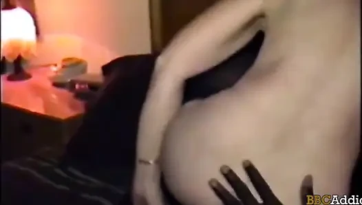 Kecanduan kontol besar pria kulit hitam - istriku suka banget sama kontol besar pria kulit hitam