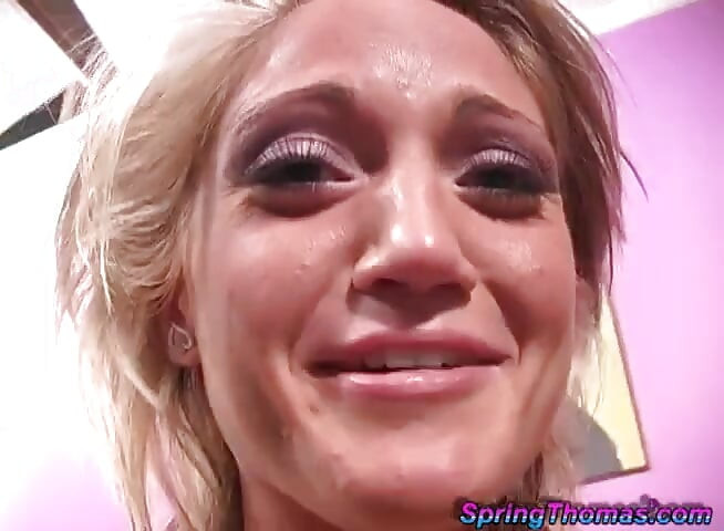 Spring thomas wird von einem bbc vollgespritzt