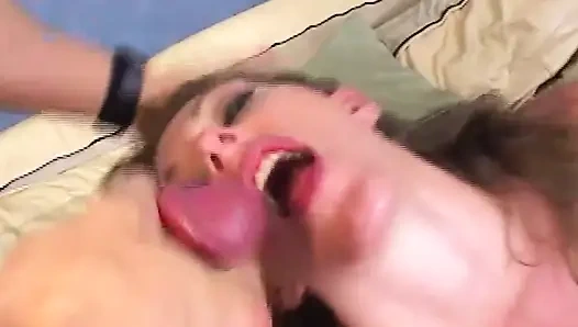 Ibu tiri suka pantatnya dientot habis-habisan