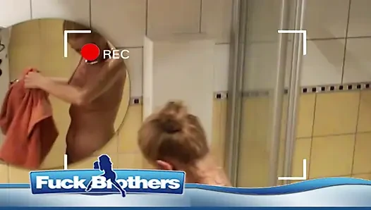 Blonde blondine aus frankreich ist hier, um seinen schwanz zum kommen zu bringen wie nie zuvor