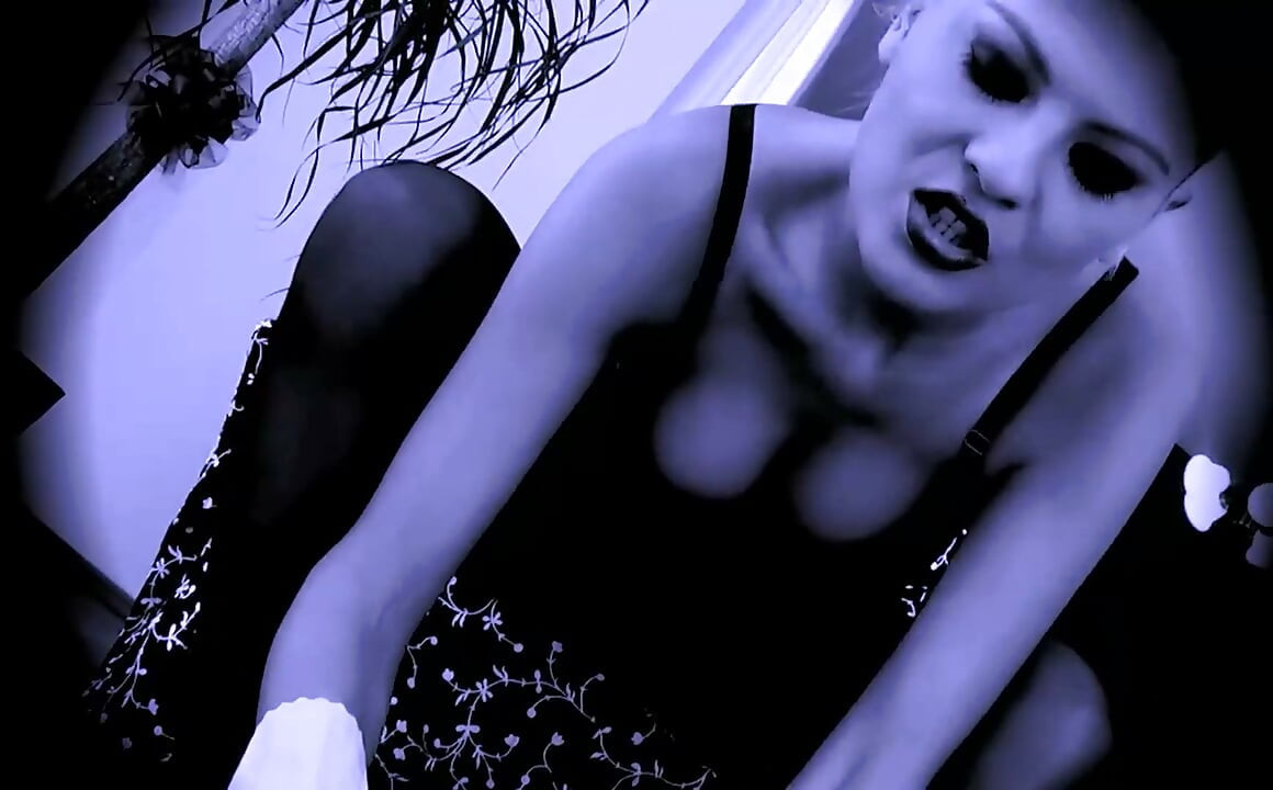 Hot blonde does bdsm and blows cock up