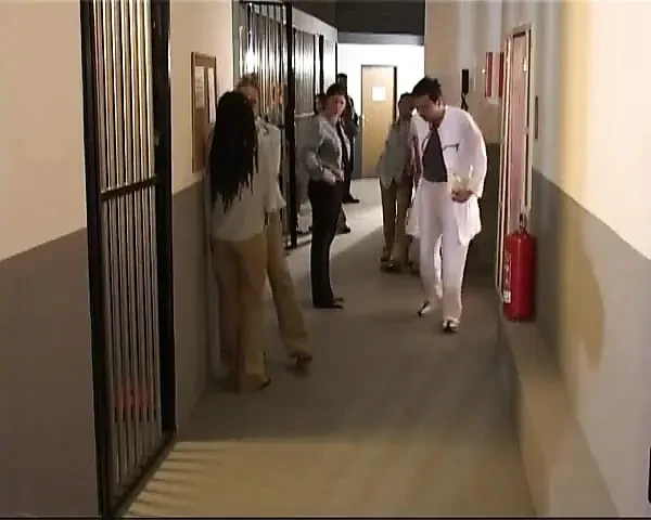热辣的女同性恋者和重口味操逼在医疗室
