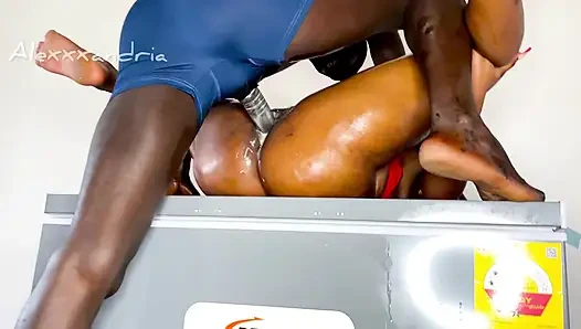 Muncrat-edisi bulan valentine.stay home dan jilat memekku untuk valentine sampai muncrat banyak banget