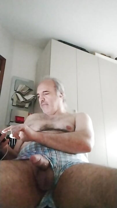 Drkaj svoj kurac da istinski uživaš u svom kratkom životu
