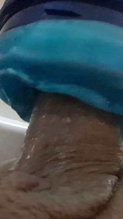 Fast fuck while bathing | Clip 1