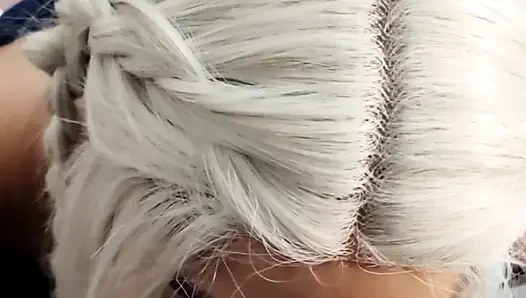 Meine weißhaarige blondine gibt eine perfekte tiefe kehle