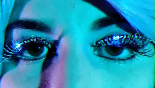 Glamoureyes