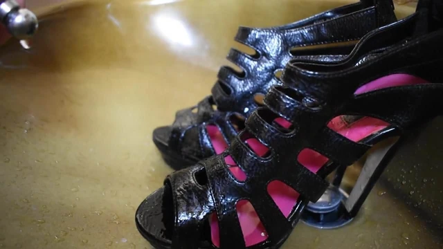 In die Heels meines EX-Hotwife gepisst