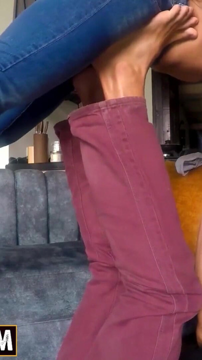 I made my cute LATINA neighbor scream hard with my cock like her BOYFRIEND wasnt next door | Clip 1