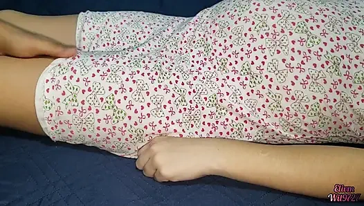 Pertama kali ngentot sama saudara tiriku yang lagi hamil