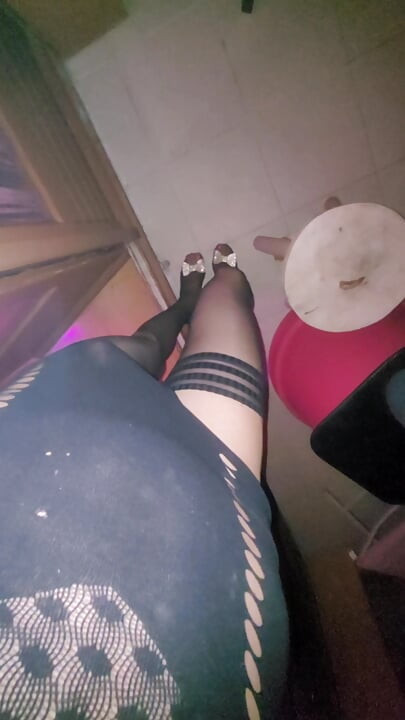 La Cave a Pute de VaneSsaBiTCHx [19au25] Mon Futur 🍌GLORyHoLe PcTrv91