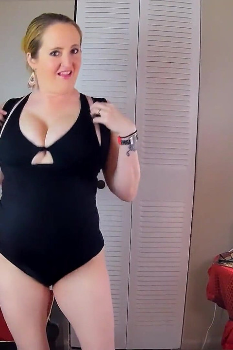 Big Tits MILF Blowjob & Titfuck & Facial
