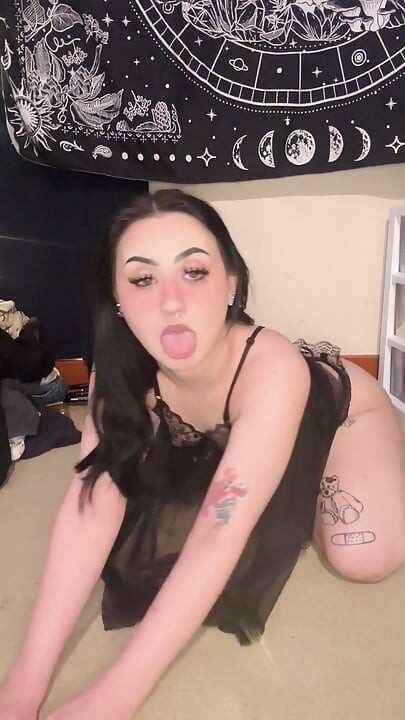i love showing off my teen petite goth girl ass and pussy for you in my black lingerie