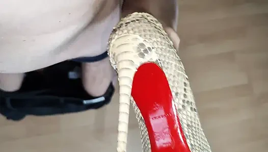 Stepson Caught His Stepmother Having Sex with Her Penis and Fucked Her Himself, Finishing Abundantly