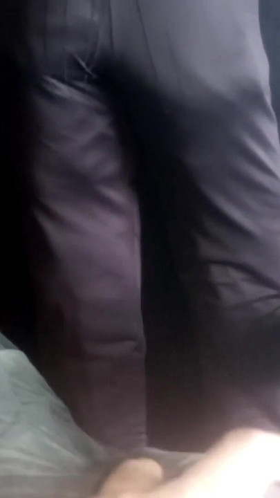 Djevojke tvrde kao kamen ne puštaju me unutra pa sam je ručno izmuzla | Isječak 1